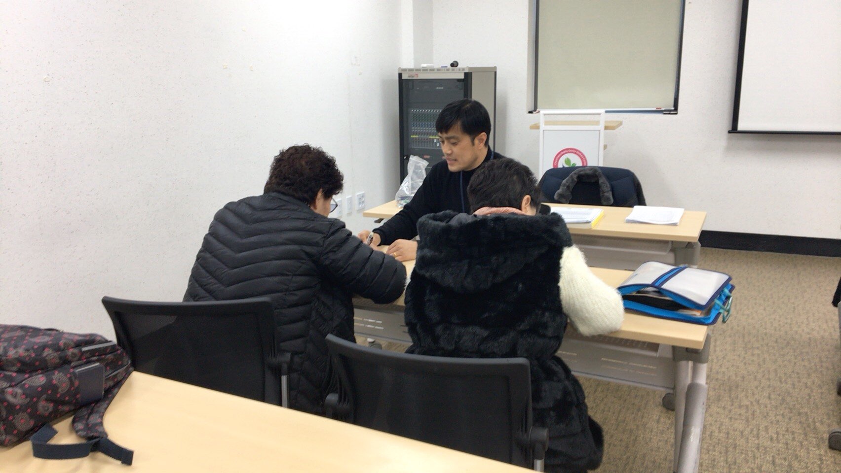 KakaoTalk_Moim_4Hef9qYa5tKffKKSmc6wyClFprioVQ.jpg