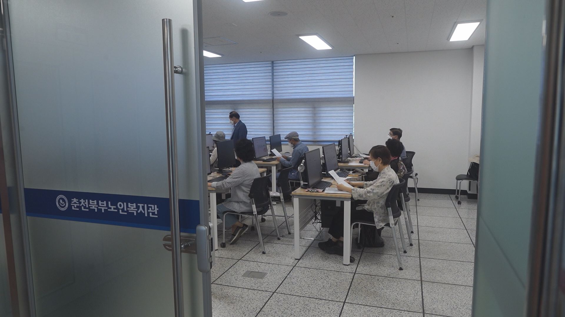 21091613-7CB6-CE07-A8D4-M8UPPINS545FAX0JPGTY.jpg