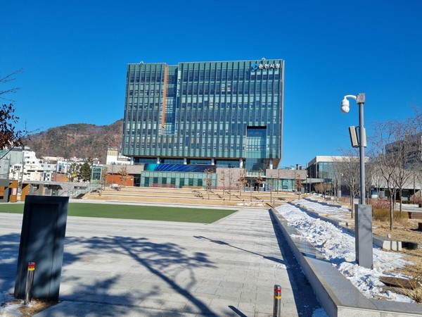 춘천시청 전경.