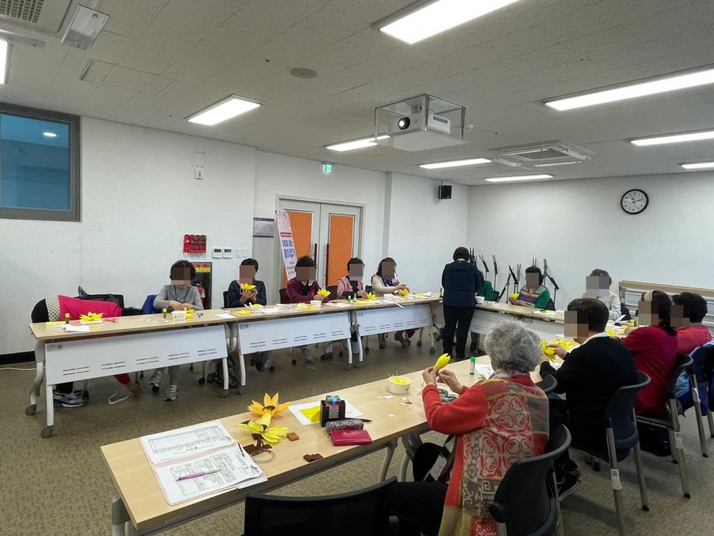 04.19(2)모자이크.jpg