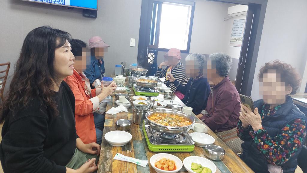 20241008_화목원 관람후 식사.jpg