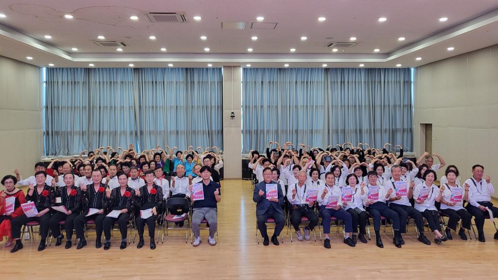 교류행사. 단체사진1.jpg