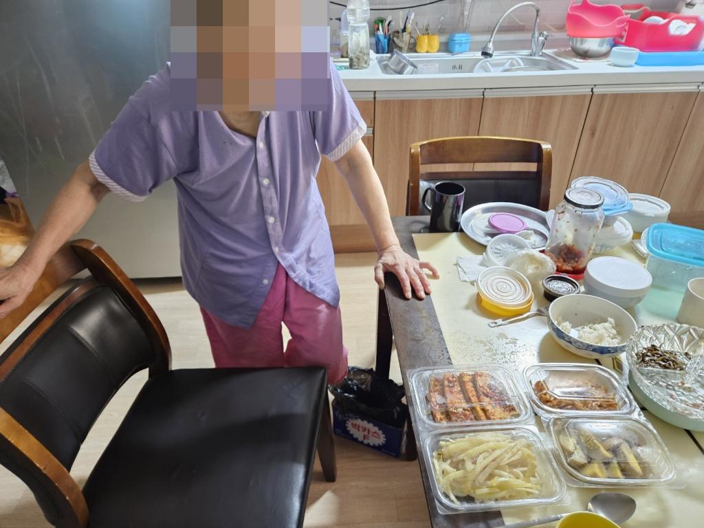 8월 19일 반찬 전달.jpg