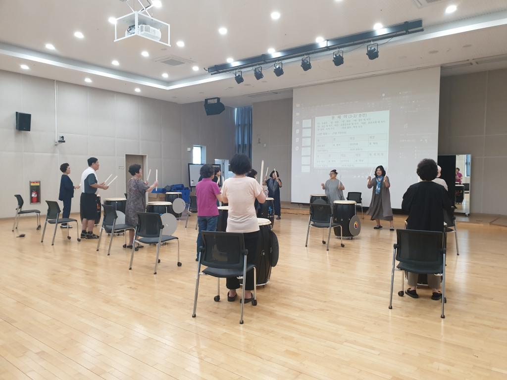 9. 4. 난타합창2.jpg