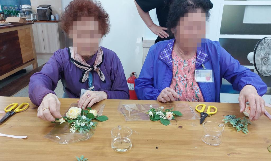 20240702_B집단 코사지 디자인.jpg
