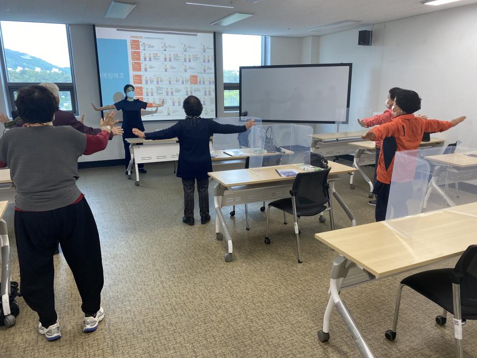 210427 뇌건강교실 진행모습 (3).jpg