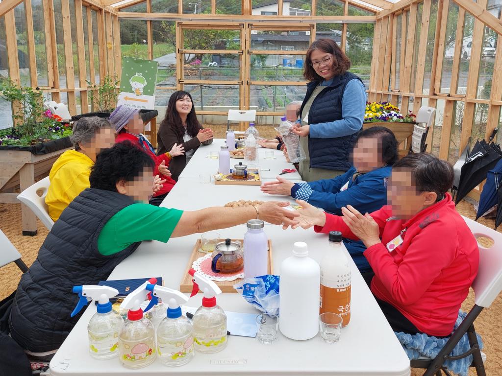 20240424_퐁당퐁당 돌을 던지자.jpg