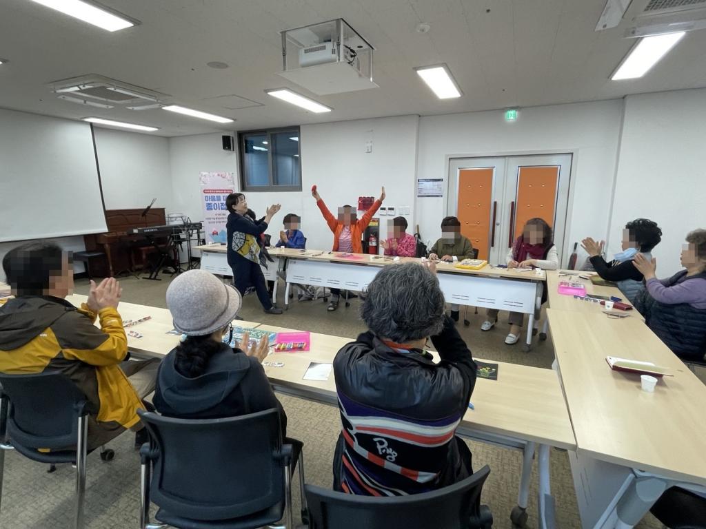 04.05(2) 모자이크.jpg