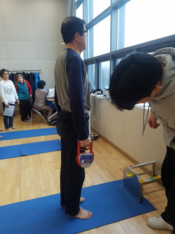 190131 (3)악력검사.jpg
