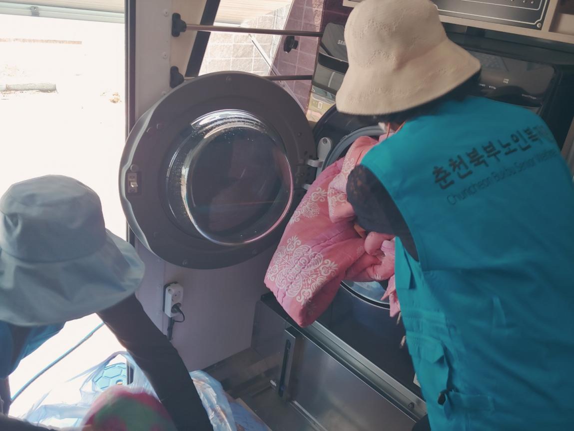 자원봉사자 활동2.jpg