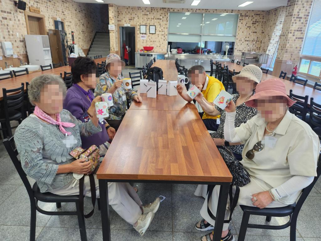 20250819_내가 만든 컵이예요.jpg