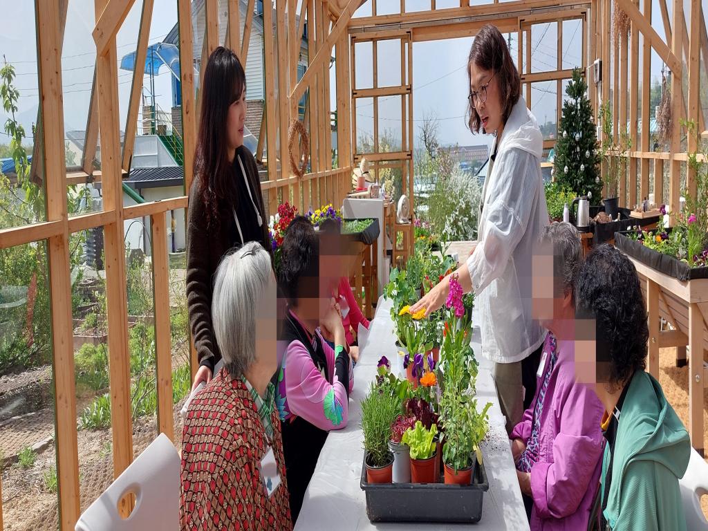 20240417_A집단 꽃이야기.jpg