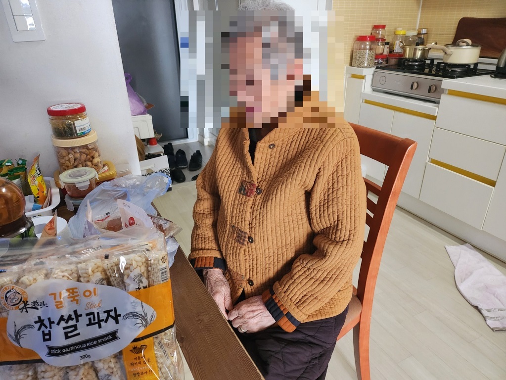 1_2월 생신 어르신.jpg