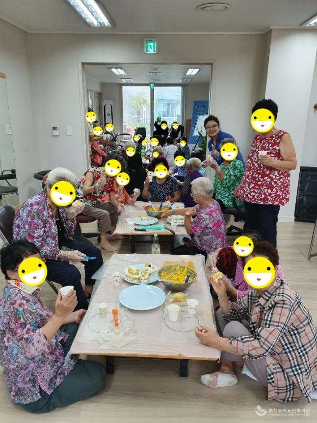 증편샌드위치 나눠먹기.jpg