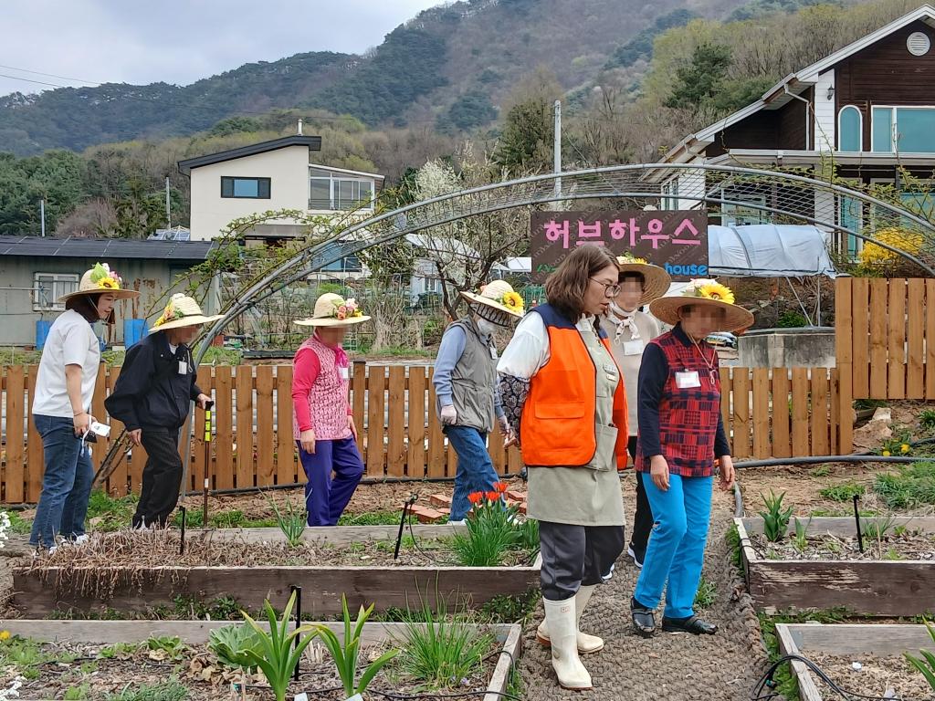 20250417키친가든 가는길.jpg