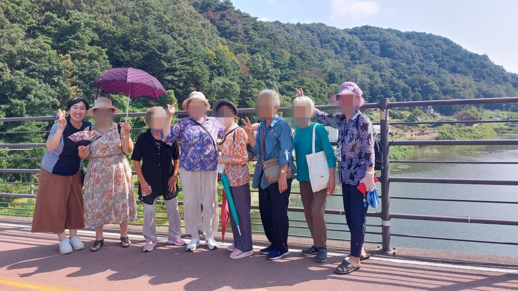 20240910_B집단 단체사진.jpg