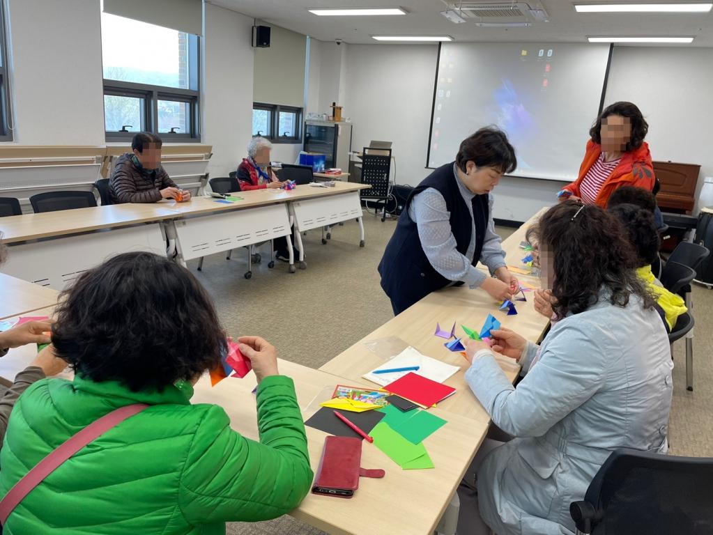 04.12(6) 모자이크.jpg
