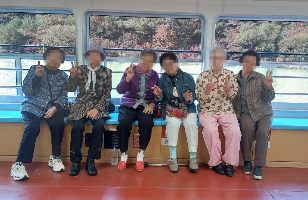 20241016_청평사 가는 배안에서.jpg