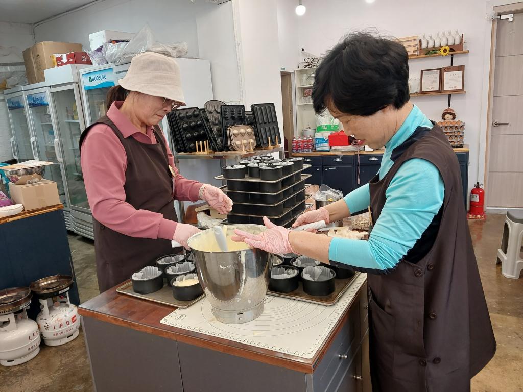 [노인자원봉사단] 티라미수 봉사단, 함께 만들어 더 큰 나눔! 4월 활동 진행