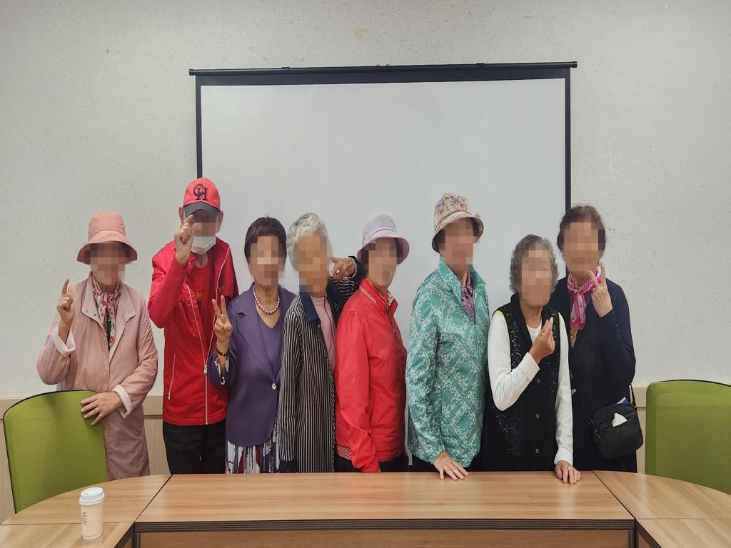20250930_단체.jpg