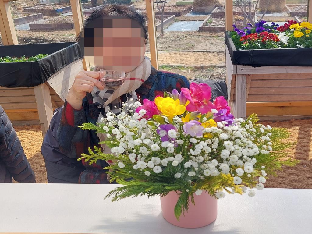 3.20특화A그룹 활동후 꽃차.jpg