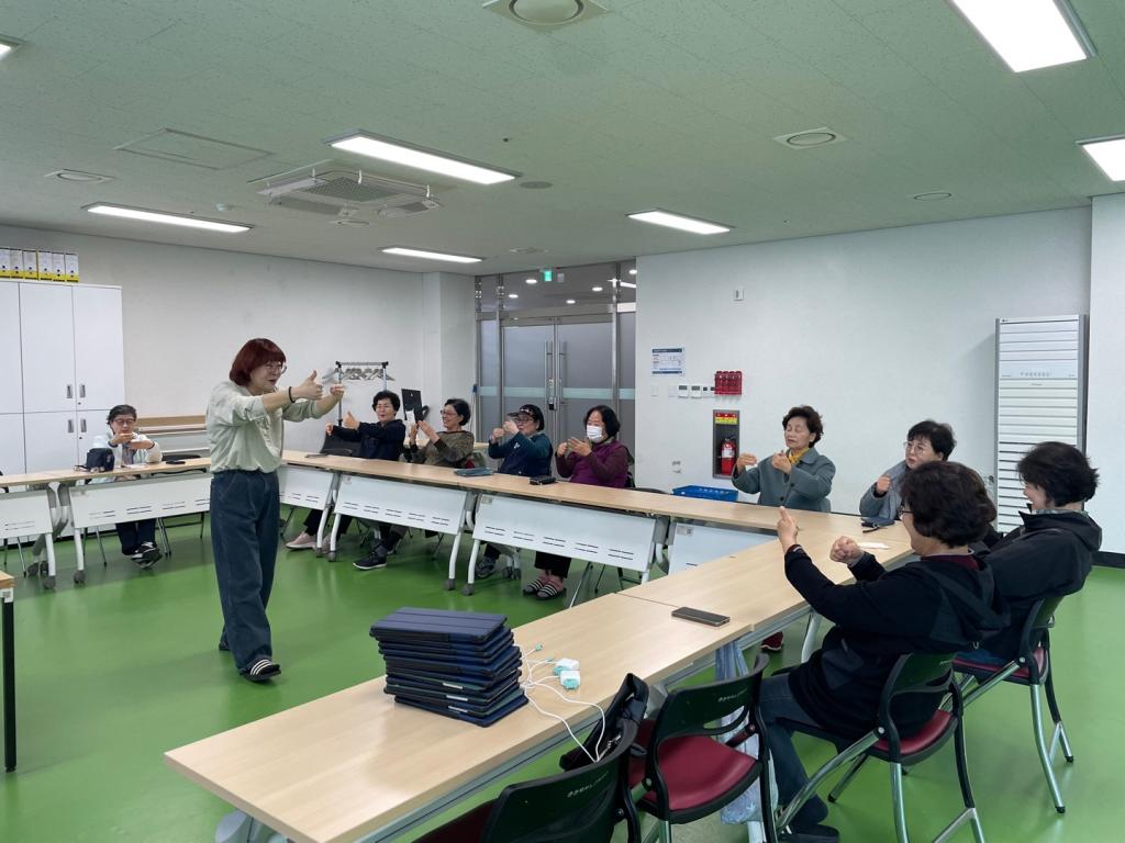 스마트앱 뇌건강교실.jpg