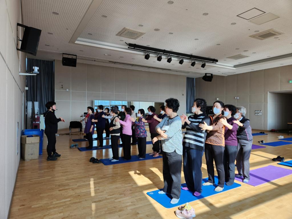 230306 치매예방체조 (6).jpg
