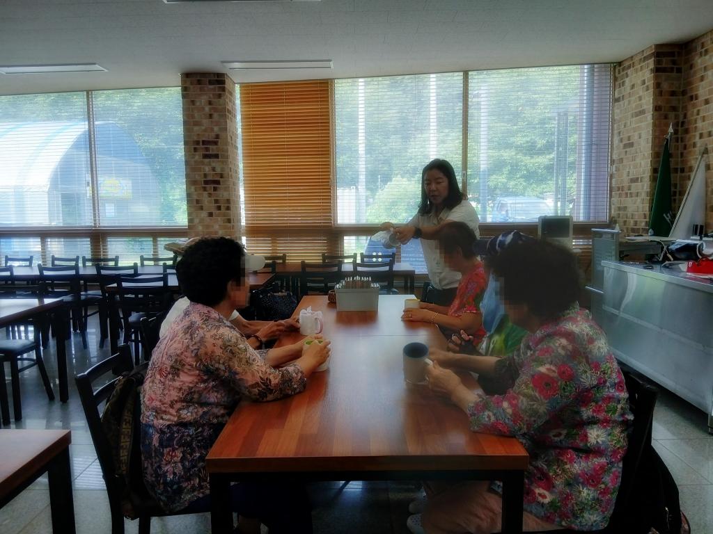 20250821_컵선택.jpg