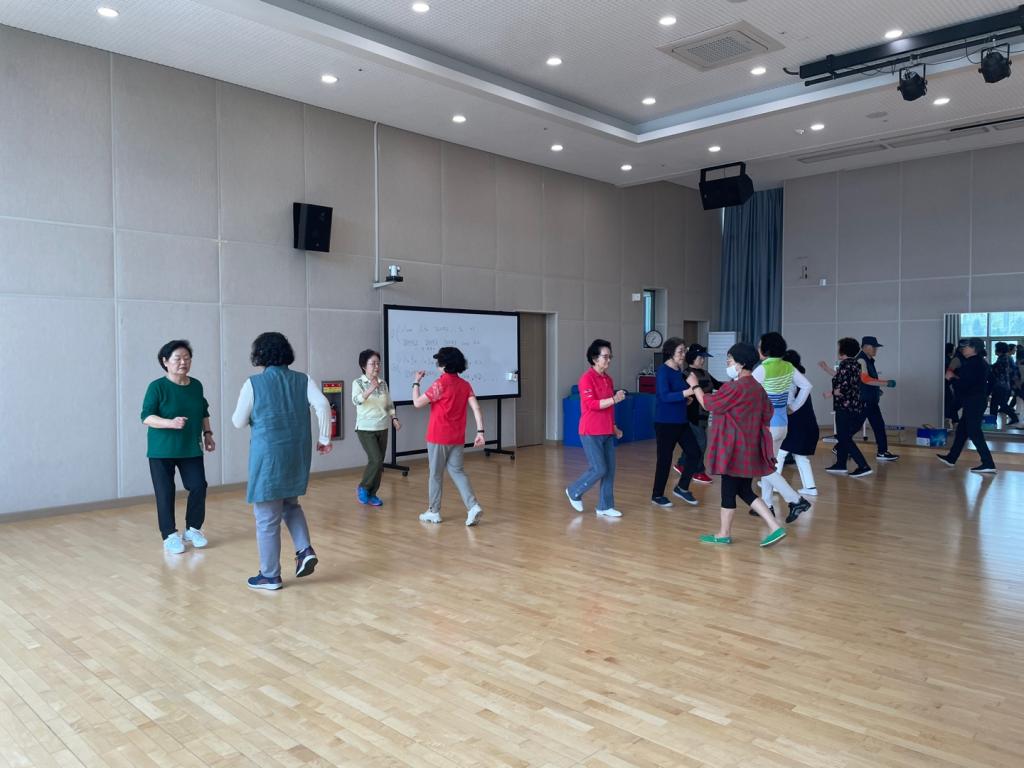 04.26. 걷기운동 (2).jpg