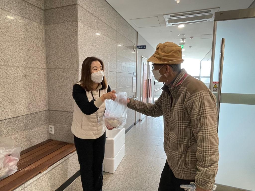 환1 다과 전달 (3).jpg