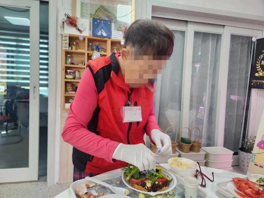 20250514_속재료 올리기.jpg