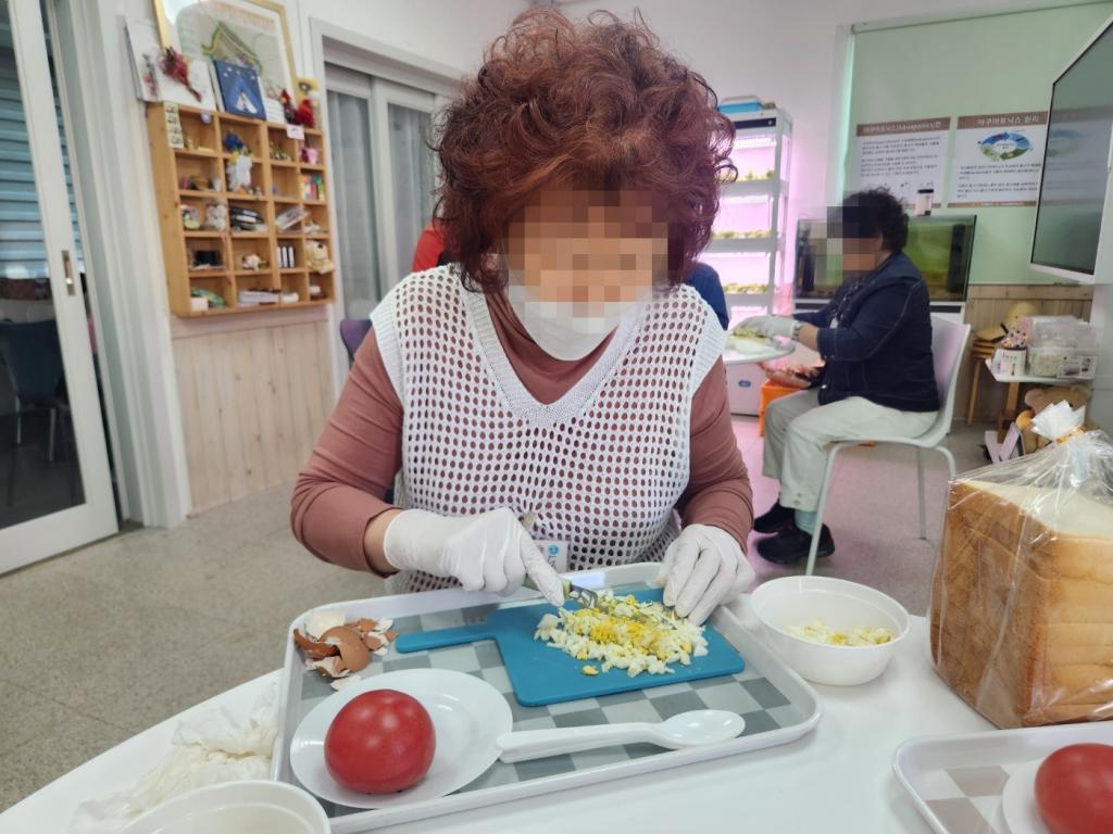 20250514_계란썰기.jpg