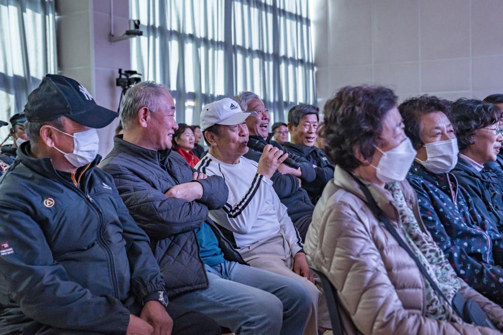 2023 하하랜드 개그쇼_춘천북부노인복지관 (28).jpg